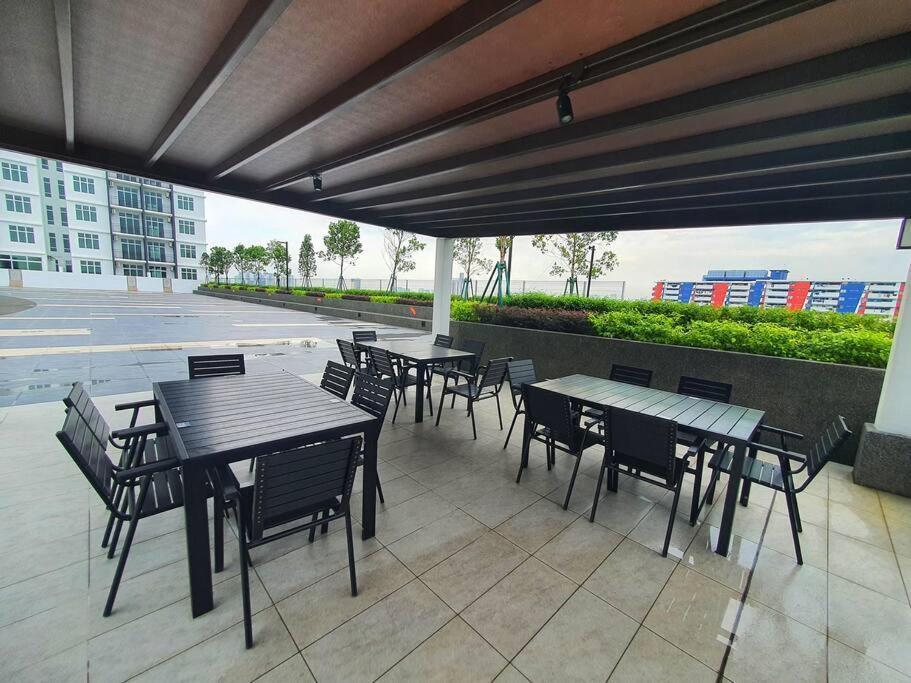 Sks Habitat Larkin Economy Business Unit Apartment *