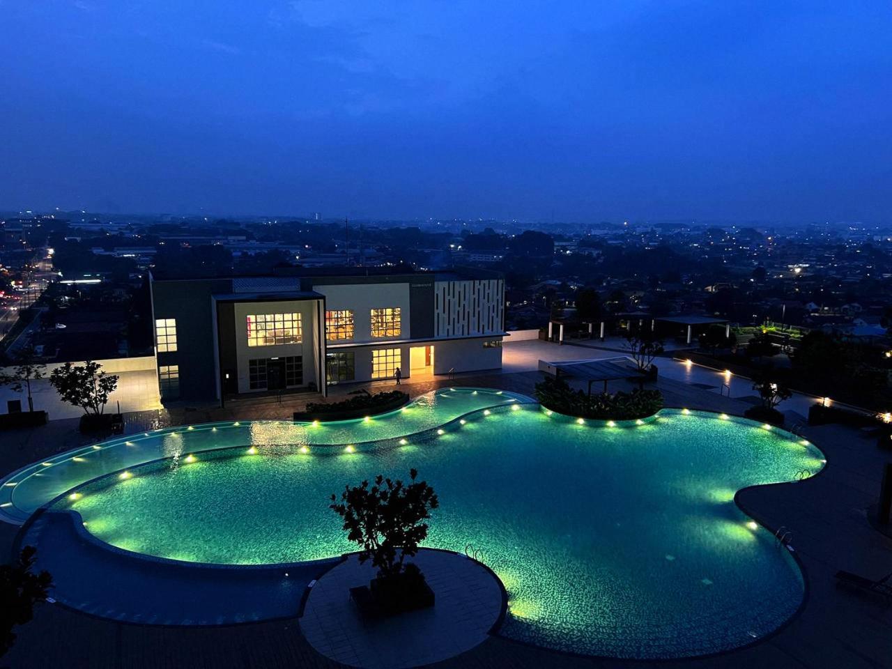 Sks Habitat Larkin Economy Business Unit * Johor Bahru